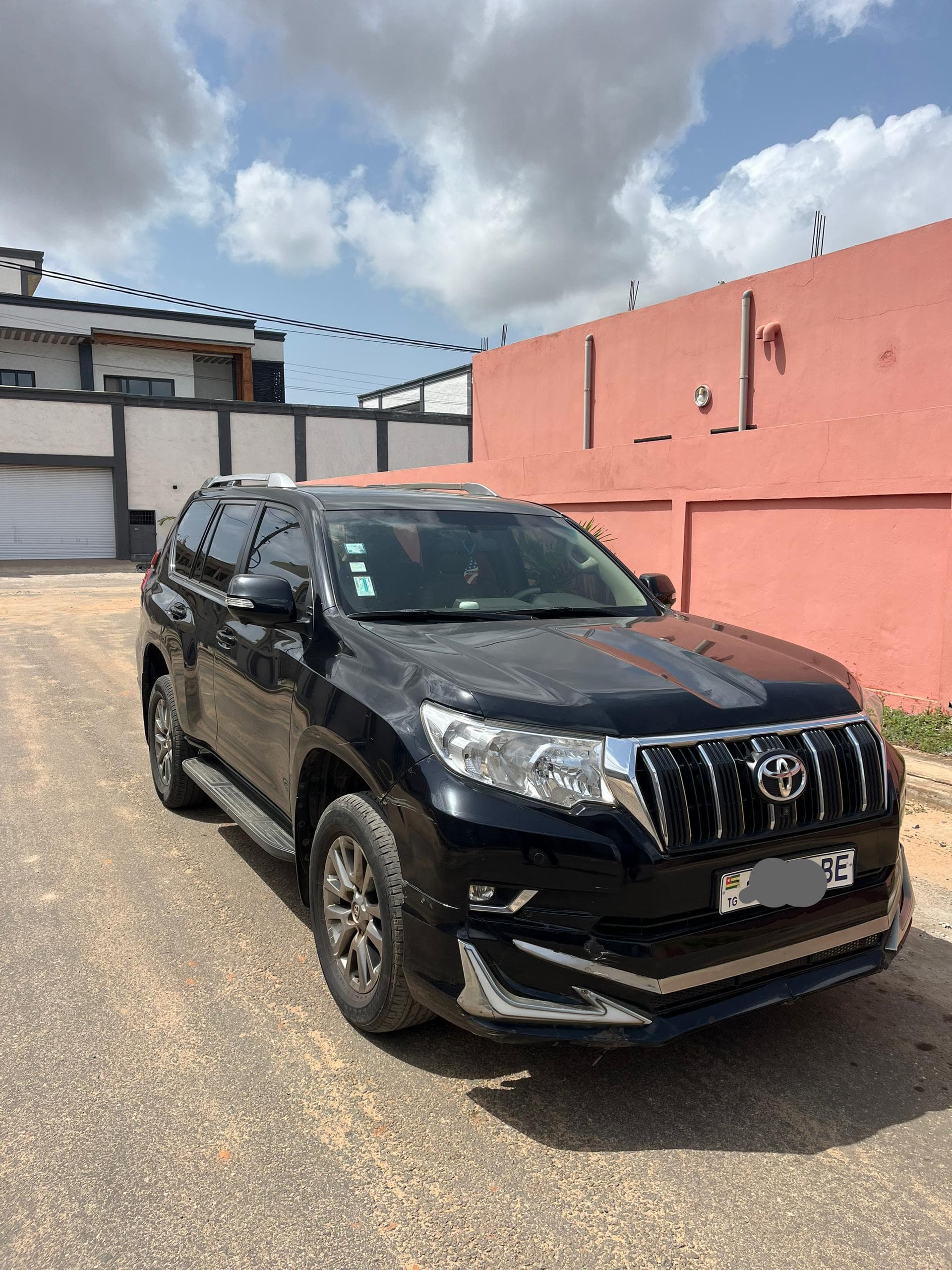 PRADO 2020 — location de voiture Lomé, Togo