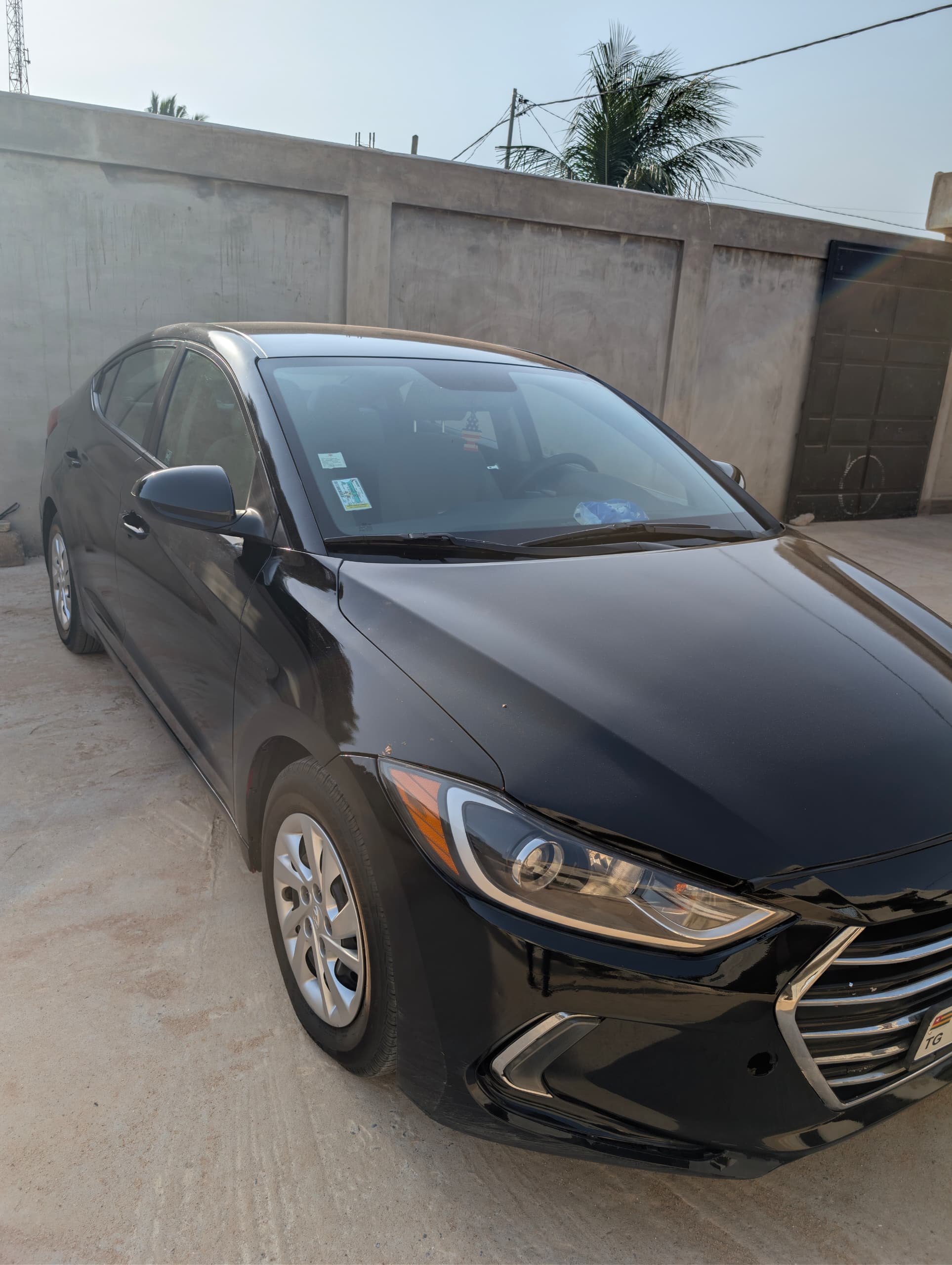 ELANTRA 2018 — location de voiture Lomé, Togo