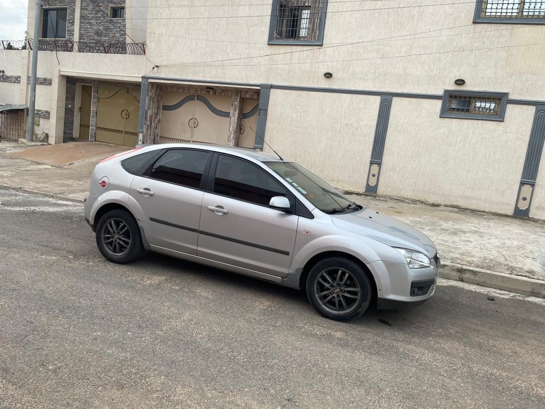 Ford Focus — location de voiture Lomé, Togo